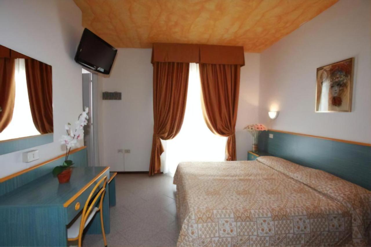 Storione Hotel